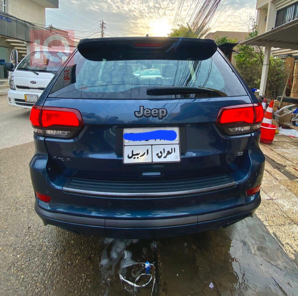 جیپ گراند شیرۆکی